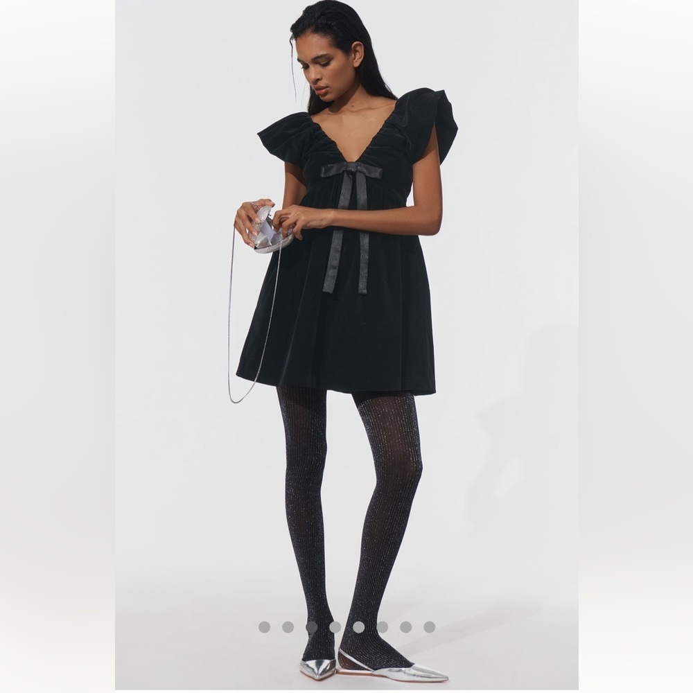 Anthropologie NWT Endless Rose Velvet Bow
Mini Dress size S. - Picture 4 of 16